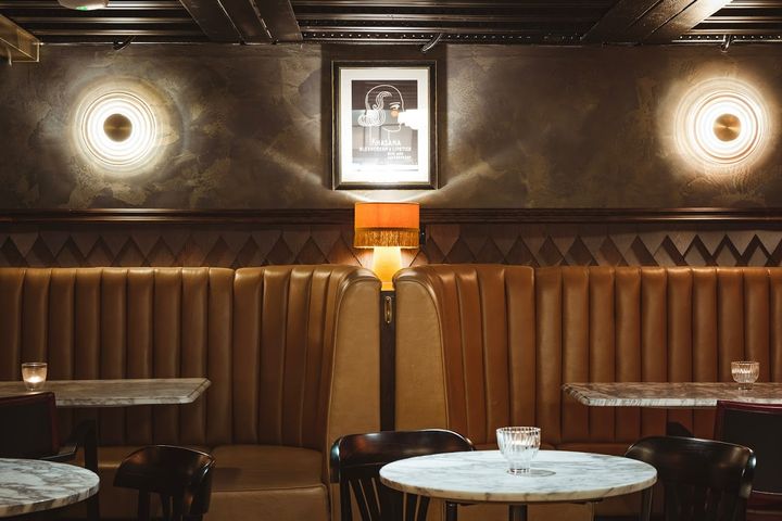The Best Bars for First Dates in Edinburgh